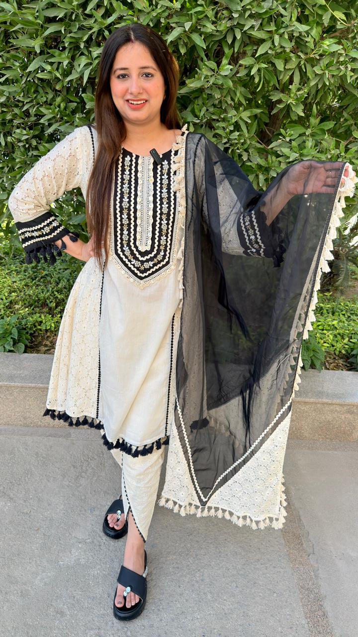 Era | Ivory & Black Embroidered Kurta Set with Tassel Dupatta