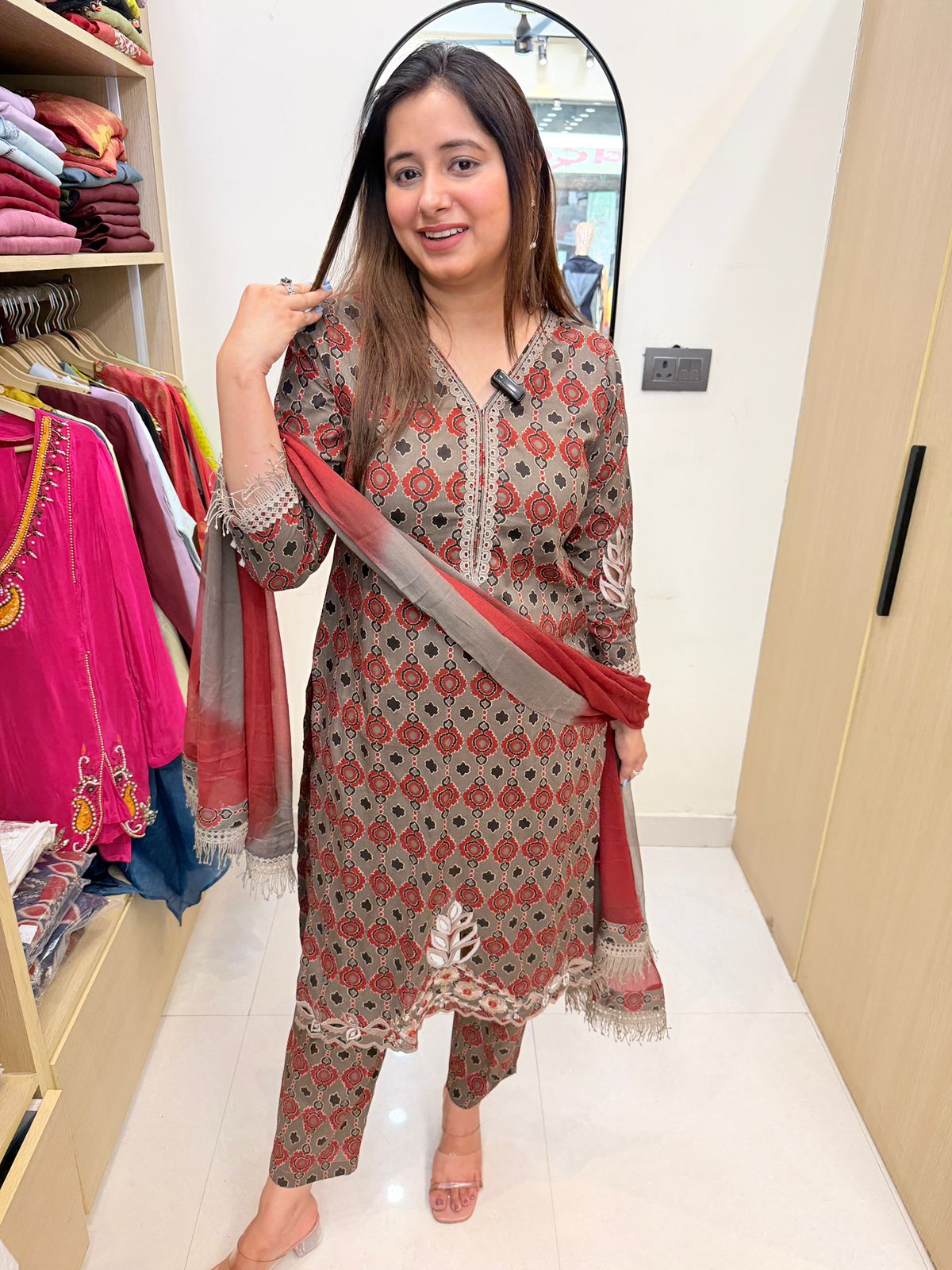 Raashvi | Printed Kurta Pant Set with Statement Dupatta & Intricate Detailing