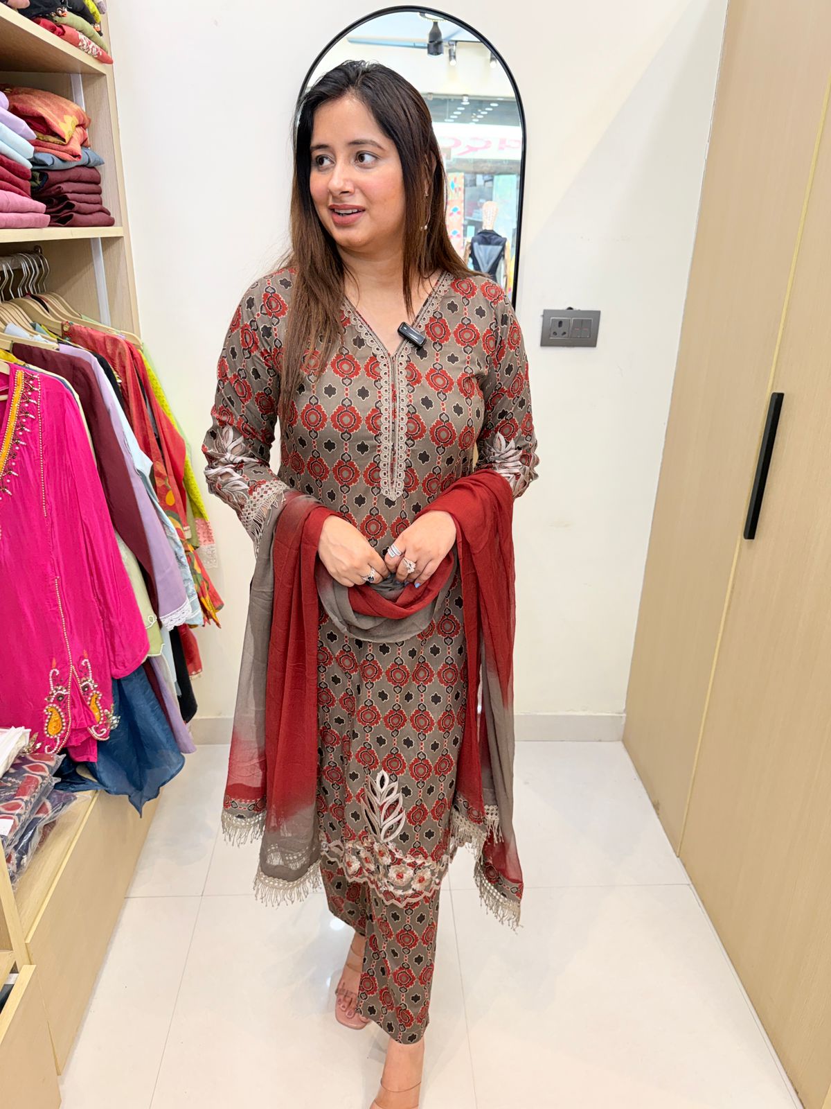 Raashvi | Printed Kurta Pant Set with Statement Dupatta & Intricate Detailing