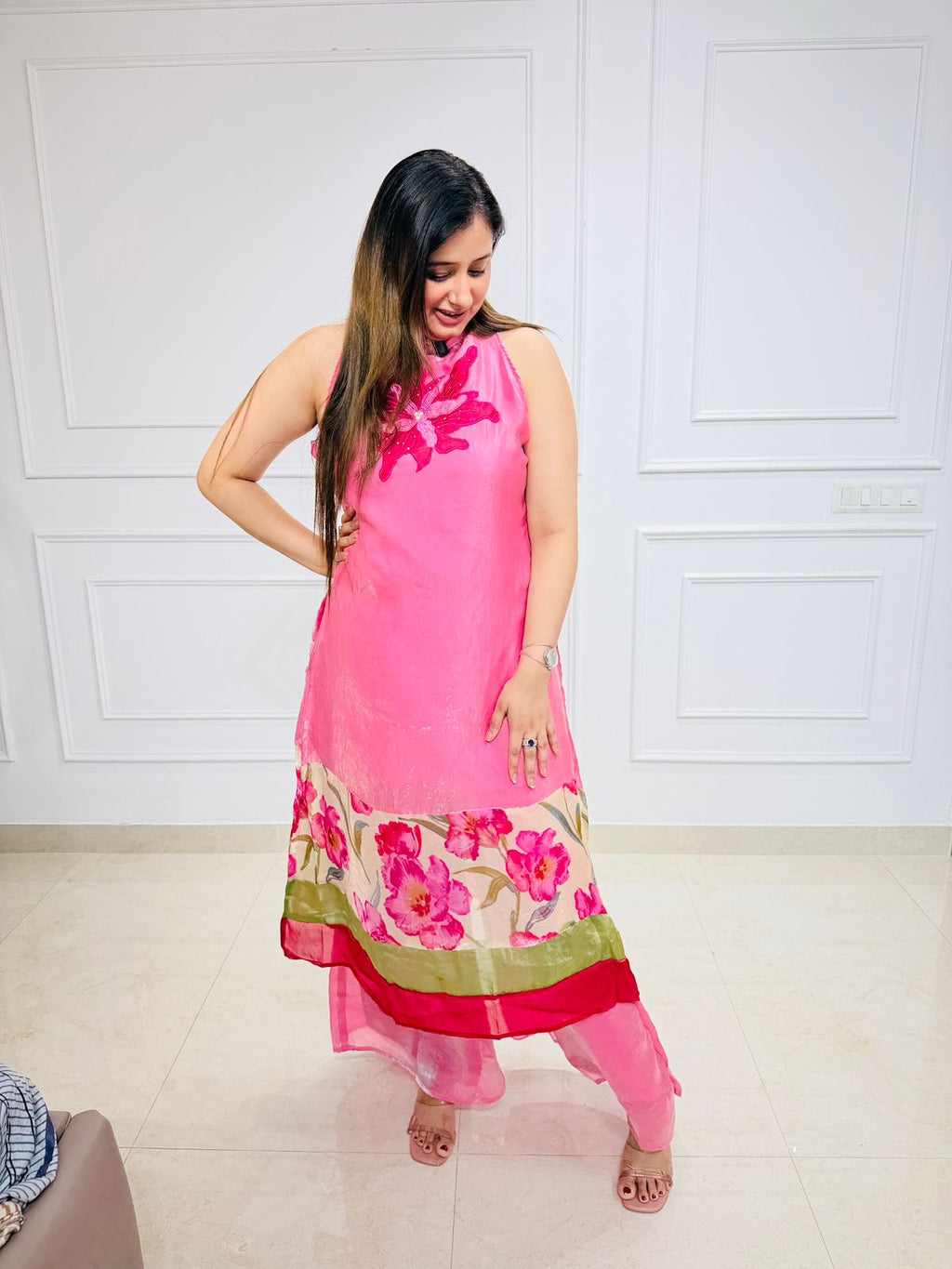 Rangrez 🌺 | Pink Floral Kurta Pant Set with Organza Hem Detailing